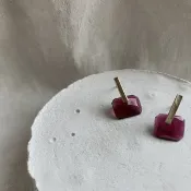 祖母綠切割石榴石耳針
