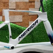 (店+)【Bahrain Merida 巴林 美利達】MERIDA REACTO 5000 27年 公路車架 S號 珍珠白藍條紋