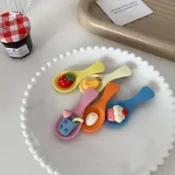 台灣出貨 可愛仿真勺子髮夾草莓蛋糕劉海側邊夾趣味食玩頭飾少女拍照發飾品 髮夾 碎髮夾 瀏海夾 鬢角夾 髮飾 搞怪髮夾