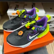 現貨🔥Nike全黑中童慢跑鞋無鞋帶款
