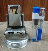 中古陳H4櫃懷舊早期 翻頁日曆 翻轉日歷 實照髒醜舊老銹爛 裝置藝術咖啡民宿收藏觀賞擺飾電影電視拍攝道具 清倉600元