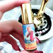 阿贊白礦人緣油 增人緣 愛戀恆久 桃花挽回效果 提昇口才魅力 談生意 財運 口齒伶俐