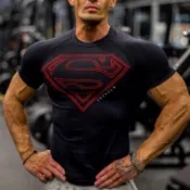 YoungLa X Superman 紅標超人COMPRESSION TEES 健身緊身衣｜正品現貨