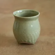 綠色三腳杯