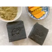 宇治抹茶咖哩煙薰松焦油皂/高比例松焦油/秋冬乾癢首選推薦/濕疹、異位性等皮膚/高比例松焦油/卓瑪愛象