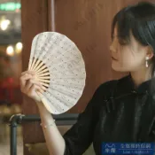 扇子 折疊小扇子素色復古刺繡棉布貝殼扇葵形扇配旗袍日用扇 半屋