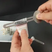 護手霜擠壓器 金屬擠牙膏器 歐舒丹 洗面乳 化妝品小樣 鋁管擠壓神器 鑰匙型 塑膠軟管 省力 防浪費 萬用牙膏擠壓器