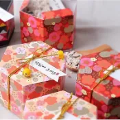 ［ 台灣現貨批發］ 吊卡 新年裝飾卡片 束繩 金線 彈力繩 高檔紅色燙金吊牌 烘焙月餅蛋黃酥牛軋糖包裝吊牌