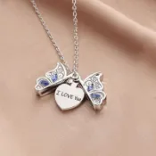 🔥新品/限時下殺🔥【48小時發貨】歐美新款鑲鑽蝴蝶愛心項鍊女可打開I Love You心禮物吊...