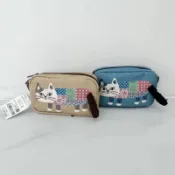 *♡*新品 日本kusuguru 刺繡拼花爬貓零錢包 手拿包 化妝包 1-2日內出貨《Anna的百寶箱》
