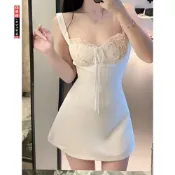韓系服飾 蕾絲洋裝 渡假洋裝 顯瘦洋裝 洋裝連身裙 法式甜美吊帶背心裙白純欲風性感蕾絲拼接A字顯瘦連衣裙時尚潮女