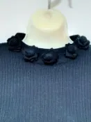 二手　黑色玫瑰花毛線長袖上衣　【服飾專區】☆流星百寶屋☆