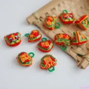 【新品熱賣】【端午節配飾】端午節 卡通刺繡DIY 手工縫艾草吊飾 亮片虎頭 平安福 迷你香囊 小香包