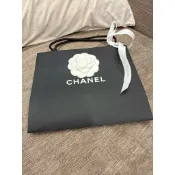 送禮包裝 經典💝香奈兒Chanel 精品部 黑白配色 小紙袋 🉑自行改造成為紙袋包 緞帶🎀+山茶花