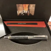義大利🇮🇹Delta  Papillon 蝴蝶14K尖灰線條樹脂鋼筆