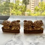 老木雕鎏金獅擺件  –名媛MC-023