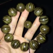 闆娘親測📣收藏級陰沉木綠料龍膽紋水波紋金絲楠木四川烏木2.0佛珠男士手串s