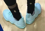 【KEN✪LU 國外限定】LeBron14 LOW LBJ14 KYRIE3 PG1 JORDAN 黑武士 薄荷綠 粉紅