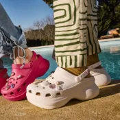 Crocs 卡駱馳 (女鞋) Bae Clog復古克駱格-特殊色-206302_洞洞鞋