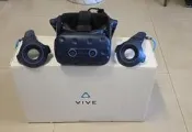htc vive cosmos VR 實境穿戴裝置 ~ 配件齊全