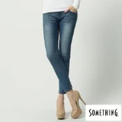 SOMETHING 女裝 NEO FIT 保溫窄直筒牛仔褲-拔淺藍
