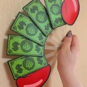🍀臺灣出貨🍀比奇堡蟹老闆鉗來小扇子卡通鈔票摺扇夏日納涼必備七折扇海綿寶寶