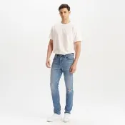 【LEVIS】512™ 男款 低腰合身錐形牛仔褲 Performance Cool 涼感牛仔褲 涼感褲 熱賣單品 28833-1478