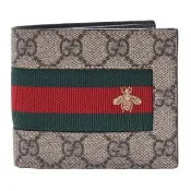 【GUCCI 古馳】經典GG Supreme緹花布綠紅綠織帶蜜蜂刺繡圖案牛皮襯裡折疊短夾(棕-8卡408827-KLQCN-8461)