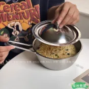 ✨24H免運💰韓式ins風304不銹鋼泡麵碗帶蓋高顔值湯碗螺螄粉學生宿捨專用碗 JMUOU152