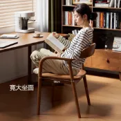 💢可打統編 椅子 餐椅 北歐實木餐椅 書桌椅 家用靠背椅 胡桃舒美特椅 簡約扶手椅子 復古洽談書桌椅 靠背椅咖啡店椅子