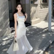 【衣隅Yiyu】氣質白色緞面U領吊帶連身裙女 夏季高級感魚尾長裙 溫柔風無袖背心洋裝