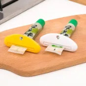MIKA STORE ▏新款家用擠壓器 護手霜化妝品牙膏助推器 神器牙膏夾子 手動擠牙膏器 