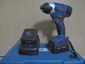 【再生電動五金行】正廠 BOSS TW18B 鋰電衝擊起子機，衝擊電鑽，震動電鑽，充電式電鑽 18V 3.0A！(特價)