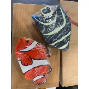 【菲律賓代購】 宿霧；薩馬。手工木雕彩繪魚 桌面擺飾 裝飾品 海洋風 小丑魚 熱帶魚 居家裝飾 紀念品 伴手禮