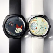 拍賣價28萬奈良美智 😁 限量500只手錶⌚️lonesome Poppy & Hell Cat 孤獨小狗 & 地獄小貓
