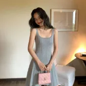女裝 針織吊帶裙 無袖連衣裙 U型領口 背心短裙 顯瘦收腰 A字短裙 針織麻花設計 夏季女裙 法式純欲 内搭短裙 洋裝