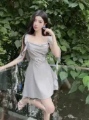 新款緞面洋裝女辣妹飄帶露背裙子純慾設計感修身純色V字吊帶裙