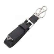 【DOKODEMO】【二手】Prada PRADA鑰匙圈 SAFFIANO 2PP186 黑色Saffiano皮革三角形Logo鑰匙圈 女款 二手 A