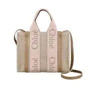 【Chloe’ 蔻依】CHLOE Woody 針繡字母LOGO亞麻帆布搭小牛皮開放式兩用托特包(小/腮紅粉x米)