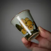 貝貝⭐冰片釉純手繪枇杷茶杯 陶瓷品茗杯 家用待客泡茶聞香杯 主人杯單個 陶瓷茶杯 小茶杯 茶杯組聚香杯美人杯斗笠杯⭐優選