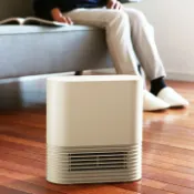簡單生活館 【日本 正負零】±0 陶瓷電暖器XHH-Y030 (米白)台灣公司貨