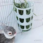 牧草架 牧草盒 兔子牧草架 飼料架 兔子草架 草架 兔子圓筒草架防扒固定掛式食盆龍貓豚鼠荷蘭豬草架