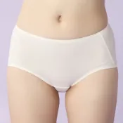 【Wacoal 華歌爾】嬪婷-冰牛奶纖維 M-3L中腰三角褲(雪糕白) BS3146IW