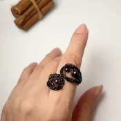 **夜語之環** 鑽切黑碧璽× 紅石榴 雙石銅編戒指