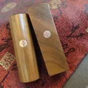 {印篆達人刻印鋪}《肚臍章-綠檀木素面款》(方/圓二選1)(自家製印.封存不外包)桃園肚臍章.用心製作質感好