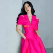 【M&A】越南小眾設計感V領露肩禮服 玫紅色立體蝴蝶結大擺洋裝XL