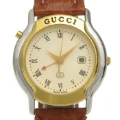 【DOKODEMO】Gucci GUCCI 8200JR 女士腕錶，不鏽鋼 x 皮革錶帶，石英模擬顯示，象牙色錶盤 [二手]