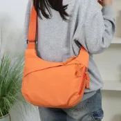 (店+)【BONum 博紐】中性加厚耐磨單肩餃子包