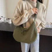🔥桃園出貨🔥餃子包女斜挎包大容量通勤包新款新款燈芯絨日式休閒百搭單肩包包