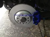 [德國製]Golf 5 R32後煞車組-含原廠來令片卡鉗卡前座碟盤
